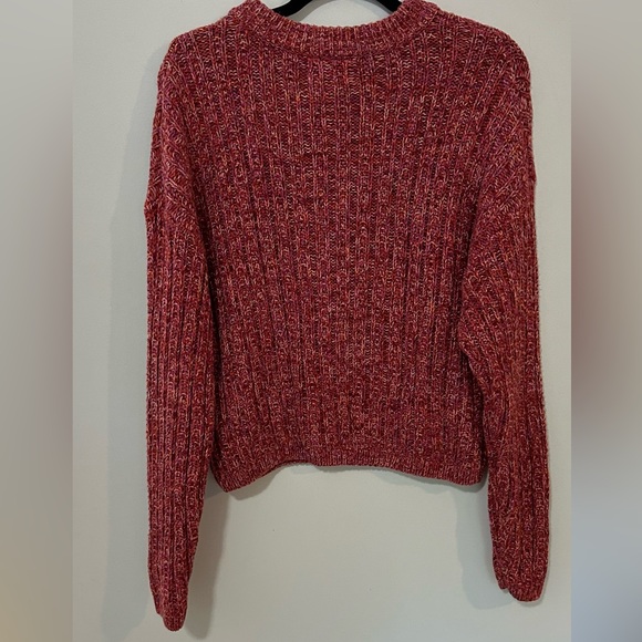 Universal Thread Sweater - Picture 4 of 8